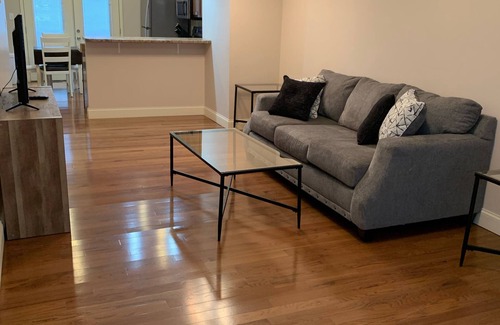 Westover Haus | Close to WVU football and Black Bears baseball stadiums