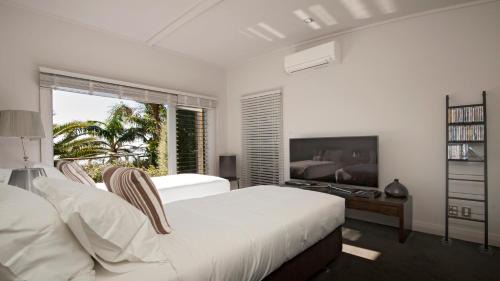 Russell Haus | Cloud 9