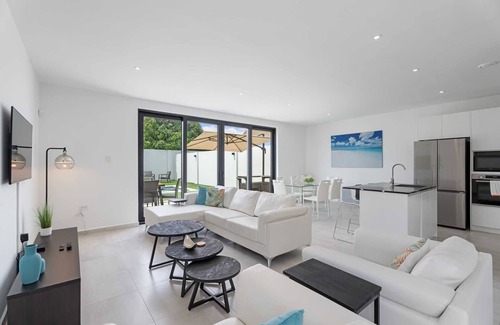 Ponton Haus | CM01A - Private pool - Outdoor Pleasure 3BR townhome