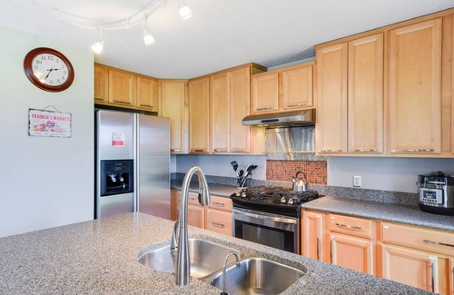 Lottsburg Haus | Coan River Cottage w/ Fire Pit, Pool, Movie Room