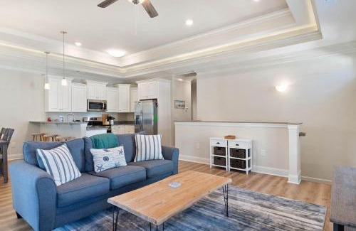 Murrells Inlet Haus | Coastal Charm Hallandale 3 Bdrm Vacation Home