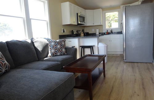 Snug Harbor Hütte | Coastal Cottage located in Pointview Marina on Great Salt Pond, Rhode Island