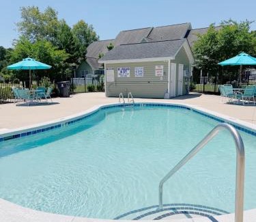 Socastee Haus | Coastal Oasis: Pool & Beach!