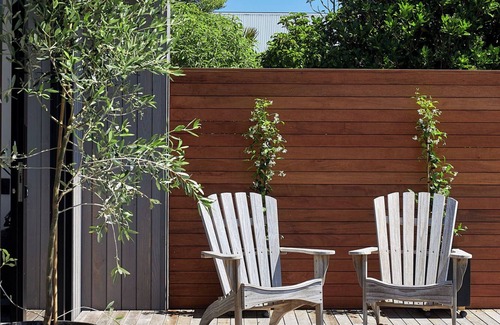 Muriwai Haus | Coastal Retreat at Muriwai Beach