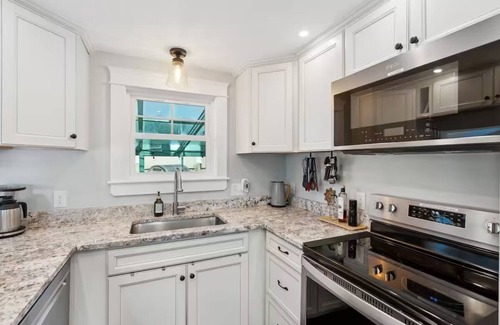 Scarborough Haus | Coastal Retreat - Sauna, Hot Tub & Swim Spa - Near Beaches and Downtown Portland