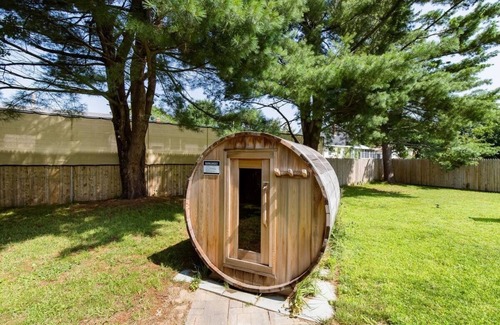 Scarborough Haus | Coastal Retreat - Sauna, Hot Tub & Swim Spa - Near Beaches and Downtown Portland