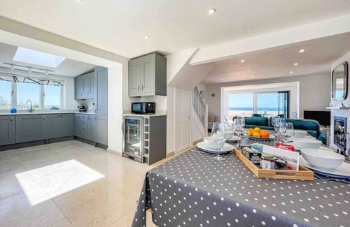 Weymouth Hütte | Coastguards Retreat - Luxury, coastal, sea views