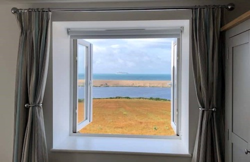 Weymouth Hütte | Coastguards Retreat - Luxury, coastal, sea views