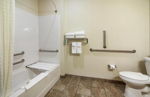 Soda Springs Hotel | Cobblestone Inn & Suites - Soda Springs