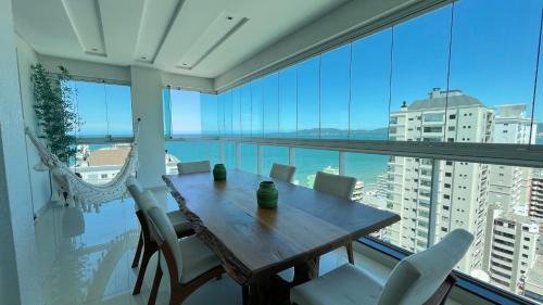 Andorinha Wohnung | COBERTURA com belíssima vista para o mar e jacuzzi