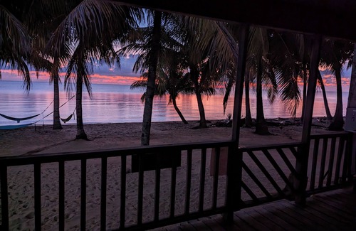 Hopkins Wohnung | Cobia Beach Guest House on the Beach in the middle of Hopkins Village Belize