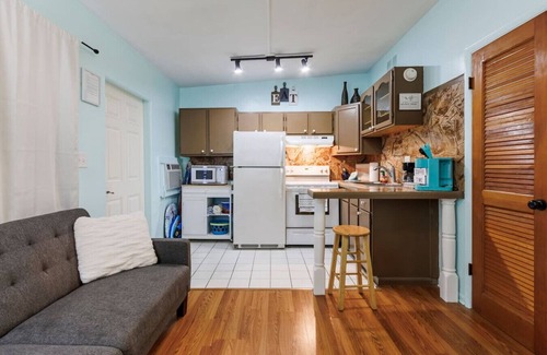 Cocoa Beach Eigentumswohnung | Cocoa Beach Condo - Steps to the Beach