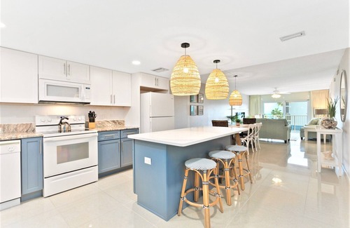 Port Canaveral Eigentumswohnung | Cocoa Beach Towers by Happy Palm Stays