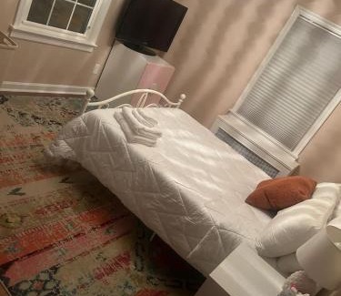 University Heights Haus | Cocoa Breeze Nook Suite