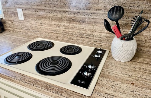 Cocoa Haus | Cocoa Riverside Oasis - King Suite with Private Pool