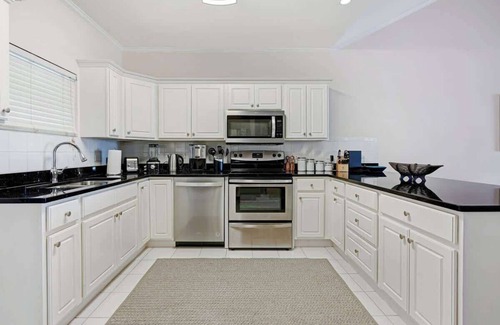 Northwest Point Eigentumswohnung | Coconut Bay Villas #116 - Ocean View 2 BR & Pool