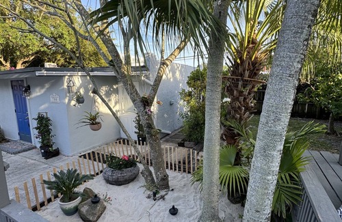 Harbordale Hütte | Coconut Cottage 1 bed & 1 bath