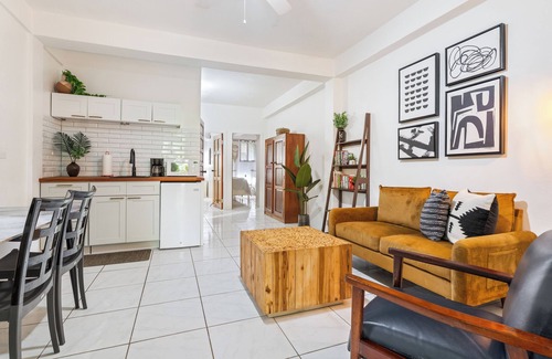 Hopkins Haus | Coconut Row