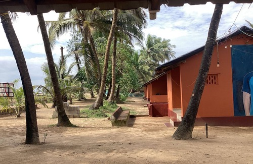Hireguthi Hotel | Coconut Tree cottages