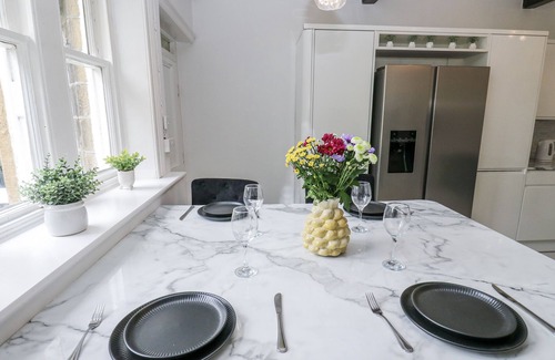 Stanbury Haus | COLD SPRING HOUSE, with a garden in Cullingworth