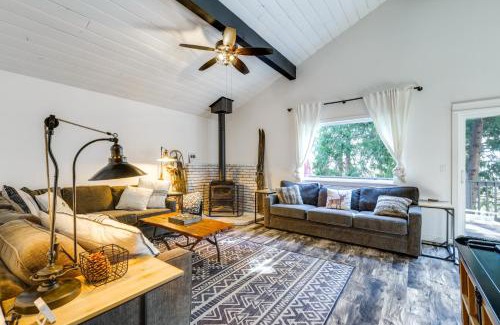 Cold Springs Haus | Cold Springs Escape AandC, Hot Tub, Generator, WiFi