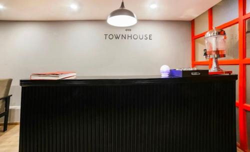 Pitampura Hotel | Collection O Kailash Enclave