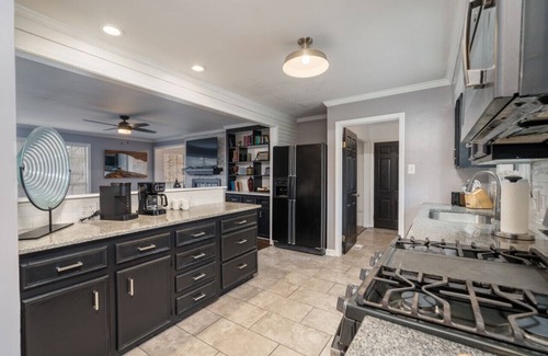 Rock Creek Haus | Colleen's Corner: Captivating 4bed/2.5 bath in Charming Neighborhood