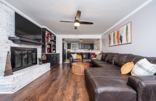 Rock Creek Haus | Colleen's Corner: Captivating 4bed/2.5 bath in Charming Neighborhood