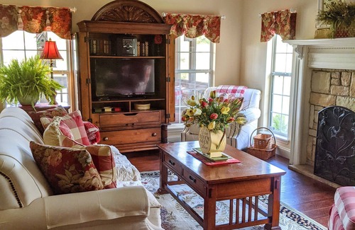 Branson Hütte | Colleen's Cottage in Cross Creek - einzigartig und charmant gemütliches Zuhause in der Ferne