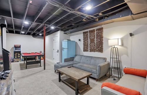 Buckeye Lake Haus | Colonial on Crane: Hot tub, pet friendly, and boat dock included