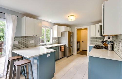 Mountain View District Haus | Colorful Bend Home w/ Yard & Fire Pit!