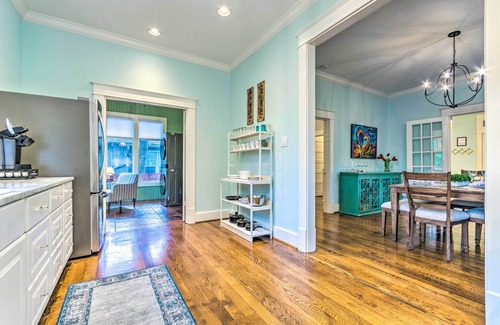 Hillcrest Hütte | Colorful Cottage w/ Deck ~ 5 Mi to Downtown!