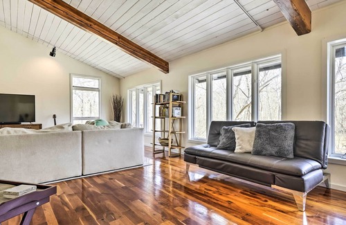 Mount Air Haus | Columbus Home with Private Hot Tub & River View!