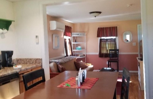 Haywood Hütte | Kommen Sie zu einem BESUCH! TOLLE PREISE: $ 100/125 / nt