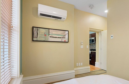 St. Clairsville Haus | Come home to a Lavishly Renovated Condo minutes from Wheeling 205