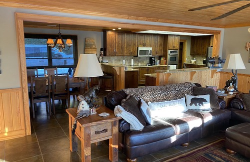 Pleasure Point Haus | Come Relax with your family at Casa Bear