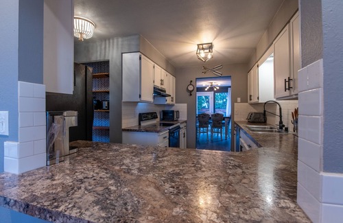 Richland Haus | Come Sail Away Home - Wonderful 3-Bedroom Home