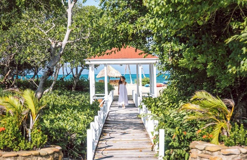 Royal Belize Island Haus | Come stay in Royal Belize for maximum relaxation!