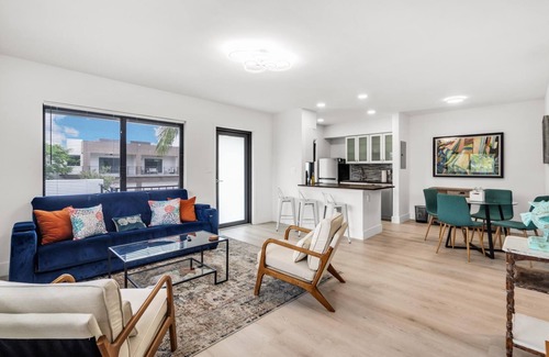 Croissant Park Eigentumswohnung | Comfort and Convenience 2/1 Rent