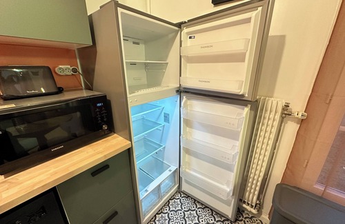 Domont Wohnung | Comfort and greenery: modern 2-room apartment with parking in Domont