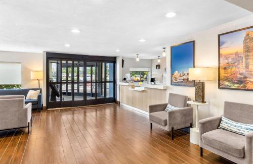 Mayfield Heights Hotel | Comfort Inn Mayfield Heights Cleveland East