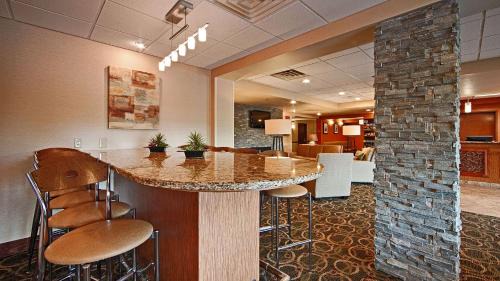 Akron Hotel | Comfort Inn & Suites Copley Akron