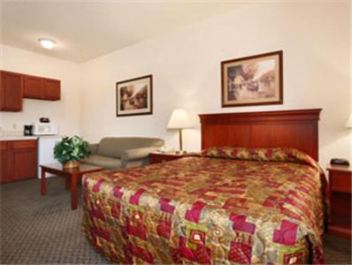 Fairborn Hotel | Comfort Inn & Suites Fairborn near Wright Patterson AFB