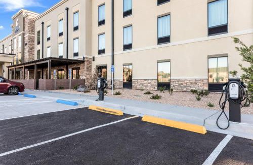 Hurricane Hotel | Comfort Inn & Suites Zion Park Area