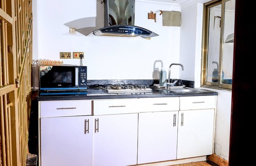 Muthaiga Wohnung | comfort live in, 15 minute drive from town, proximity to Nairobi national park.