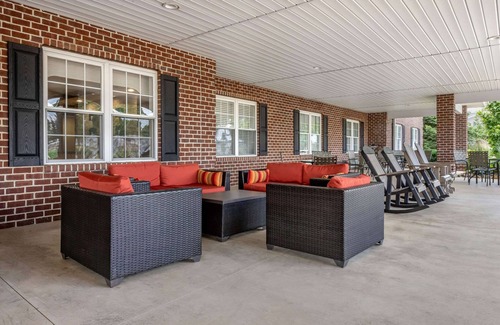 Berlin Hotel | Comfort Suites Hotel and Conference Center