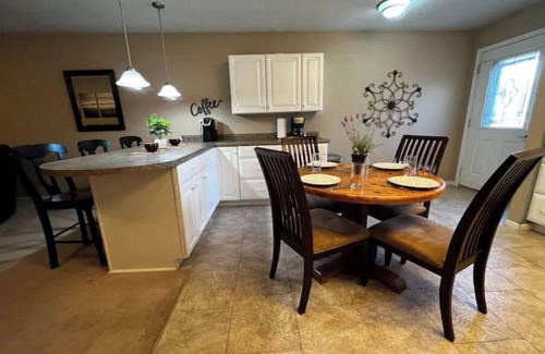 Pierre Haus | Comfortable 3 bed/3 bath/garage overlooking Pierre