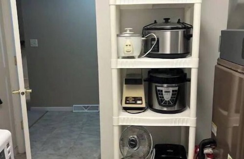 Pierre Haus | Comfortable 3 bed/3 bath/garage overlooking Pierre