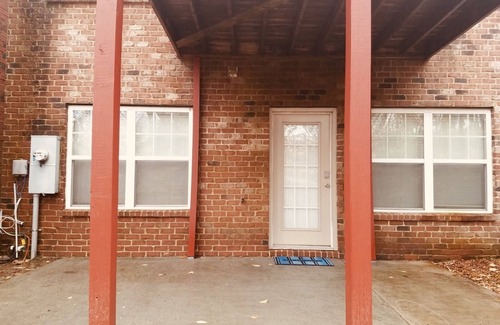 Peachtree Corners Haus | Bequeme und ruhige Tageslicht Keller Wohnung