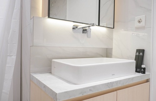 Kampung Bali Wohnung | Comfortable and Simply 1BR at The Boulevard Apartment